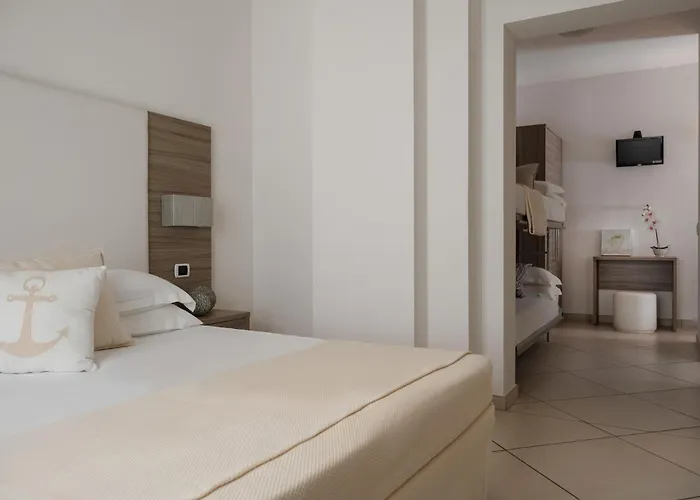 Hotel Embassy